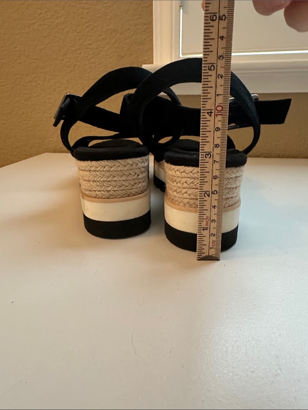 Toms Black Suede Ankle-Strap Platform Comfort Sandals Travel Vacation Size 10 - Picture 4 of 5